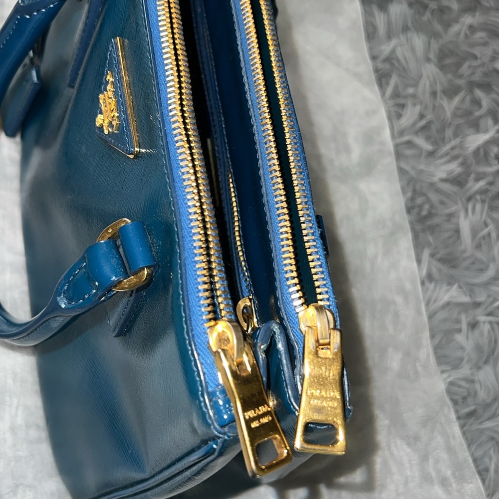 Prada saffiano leather bag - Picture 10 of 12